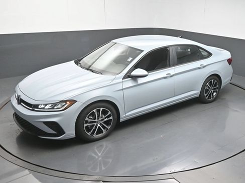 Used 2026 Volkswagen Jetta Sport FWD image 43