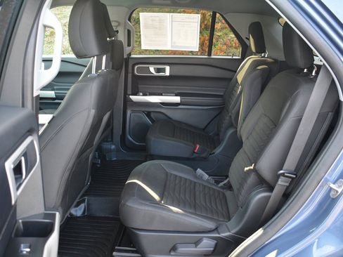 Used 2021 Ford Explorer XLT image 21