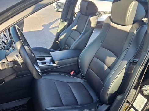 Used 2019 Honda Accord Sport image 11
