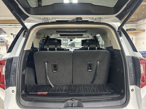 Certified 2021 GMC Acadia Denali w/ Denali Ultimate Package image 28