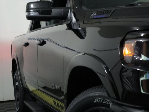 Used 2025 RAM 1500 Big Horn AWD/4WD image 3