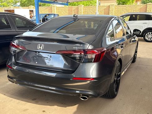 Used 2025 Honda Civic Sport image 6