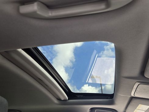 Used 2021 Honda CR-V EX image 19