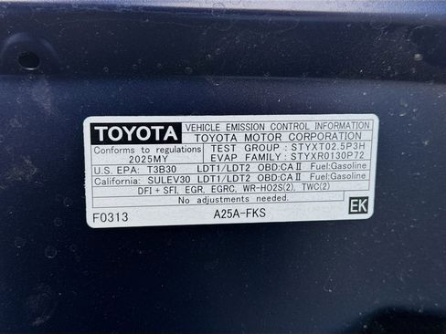 Used 2025 Toyota RAV4 XLE Premium FWD image 20