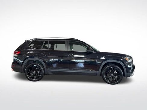 Certified 2023 Volkswagen Atlas SE w/ Panoramic Sunroof Package FWD image 3