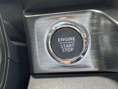 Used 2024 Ford F250 Lariat w/ Lariat Ultimate Package AWD/4WD image 36