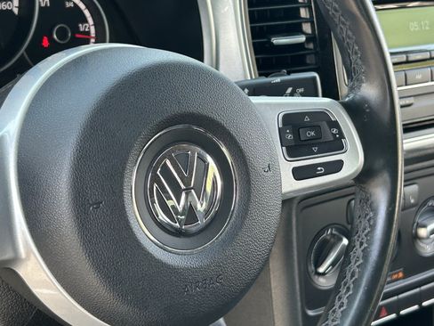Used 2014 Volkswagen Beetle 1.8T FWD image 29