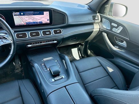 Used 2024 Mercedes-Benz GLS 450 4MATIC image 24