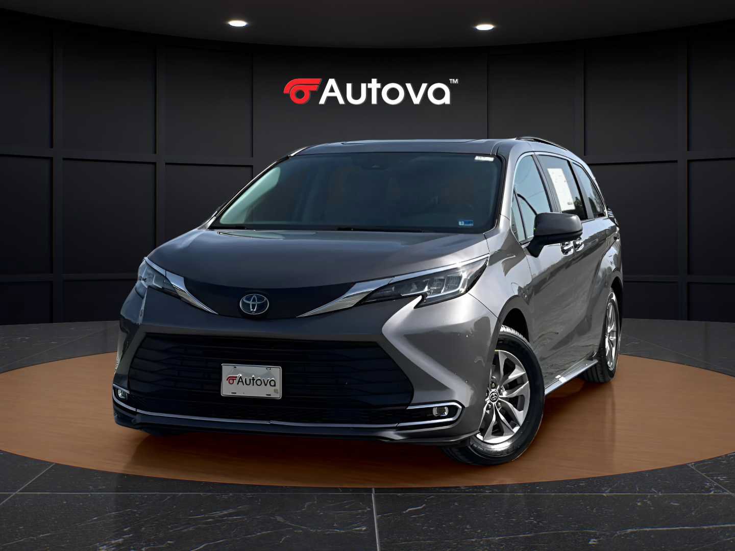 Used 2021 Toyota Sienna XLE AWD/4WD image 1