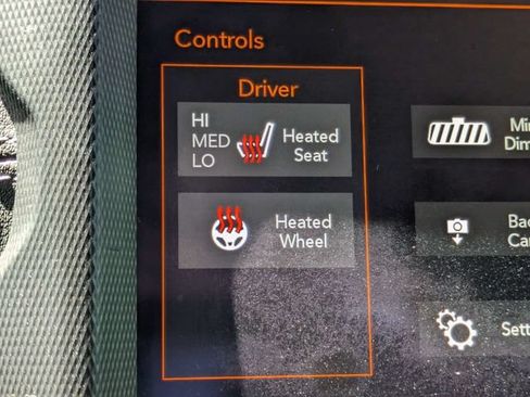 Used 2019 Jeep Wrangler Unlimited Sahara w/ Dual Top Group AWD/4WD image 25