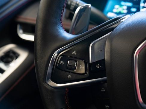 Used 2024 Chevrolet Corvette Stingray Coupe w/ 1LT image 28