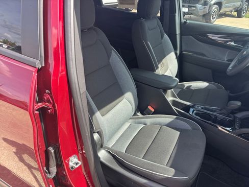 Used 2025 Chevrolet TrailBlazer LT image 34