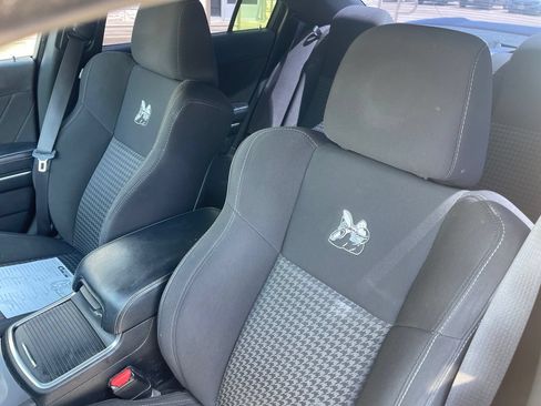 Used 2019 Dodge Charger Scat Pack RWD image 10
