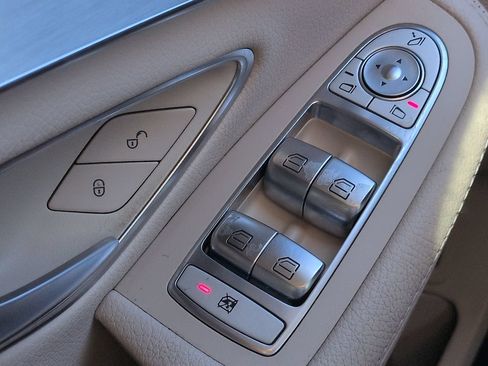 Used 2016 Mercedes-Benz C 300 Sedan image 22