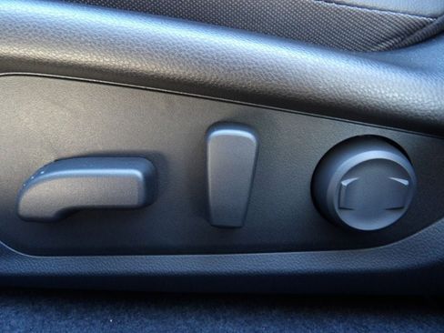 New 2026 Subaru Crosstrek 2.5i Limited w/ Crosstrek Mirror Package image 14