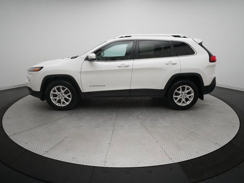 Used 2016 Jeep Cherokee Latitude w/ Cold Weather Group image 23