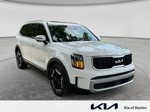 Used 2025 Kia Telluride EX FWD image 3