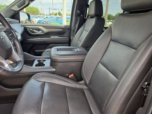 Used 2022 Chevrolet Suburban Z71 w/ Luxury Package AWD/4WD image 16