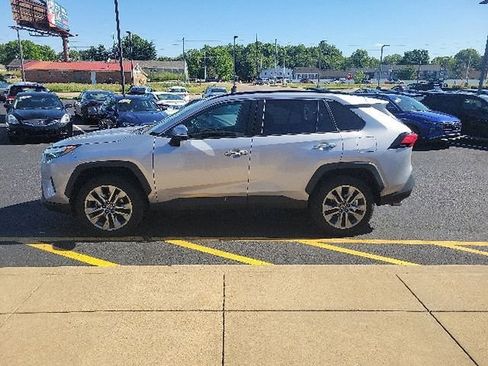 Used 2023 Toyota RAV4 Limited AWD/4WD image 4