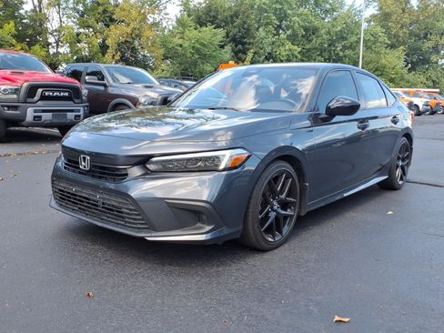Used 2024 Honda Civic Sport image 3