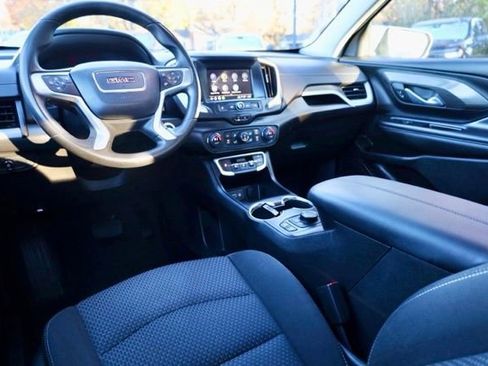 Used 2023 GMC Terrain SLE w/ Driver Convenience Package image 31