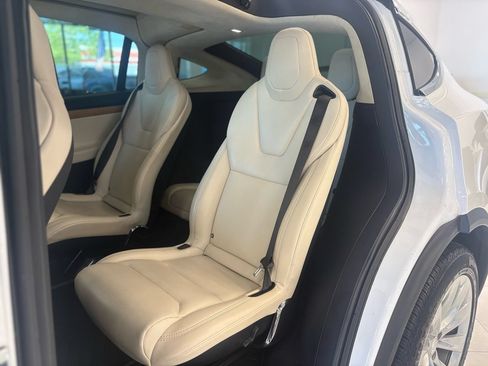 Used 2019 Tesla Model X Long Range AWD/4WD image 24