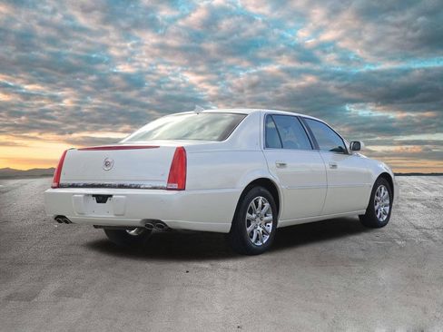 Used 2009 Cadillac DTS image 8