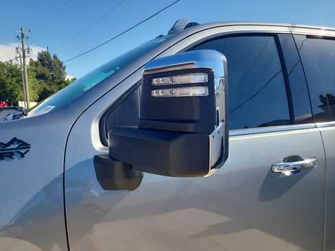Used 2026 Chevrolet Silverado 2500 High Country w/ High Country Premium Package AWD/4WD image 6