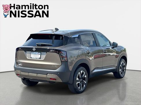 Certified 2025 Nissan Kicks SV w/ SV Premium Package AWD/4WD image 2