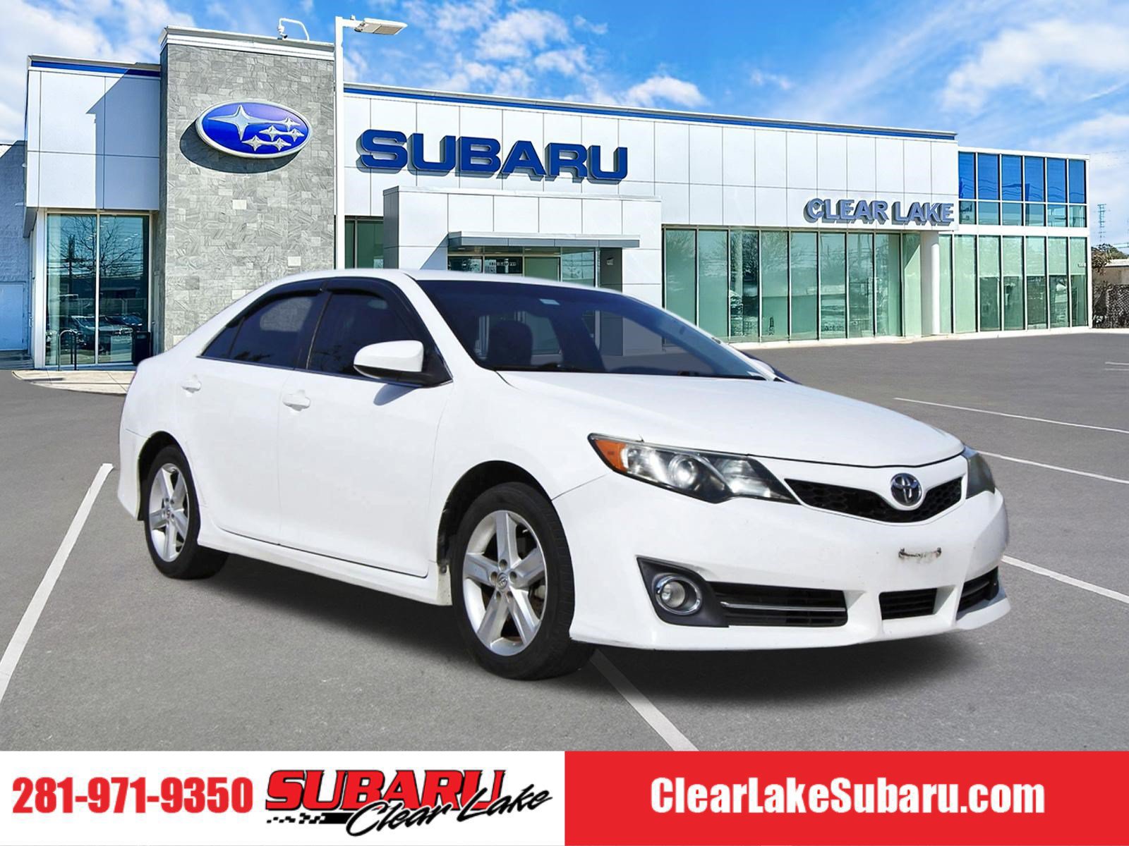 Used 2014 Toyota Camry SE FWD image 1