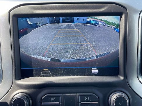 Used 2022 Chevrolet Silverado 3500 LT w/ Convenience Package AWD/4WD image 4