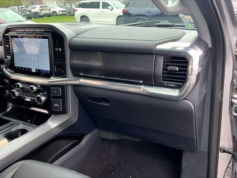 Used 2021 Ford F150 Lariat w/ Trailer Tow Package image 19