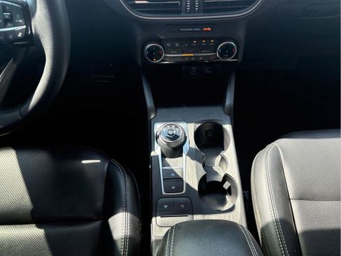 Used 2022 Ford Escape SEL image 11