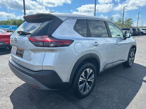 Used 2023 Nissan Rogue SV FWD image 8