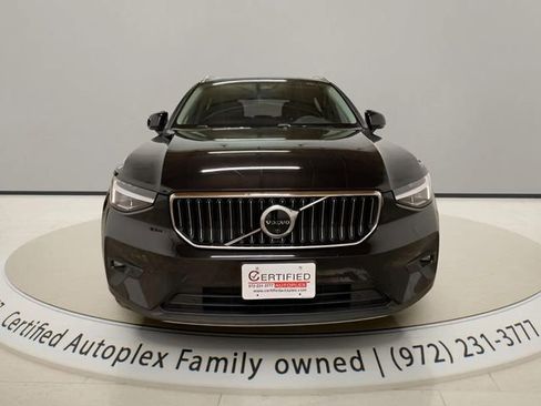 Used 2025 Volvo XC40 B5 Plus image 6