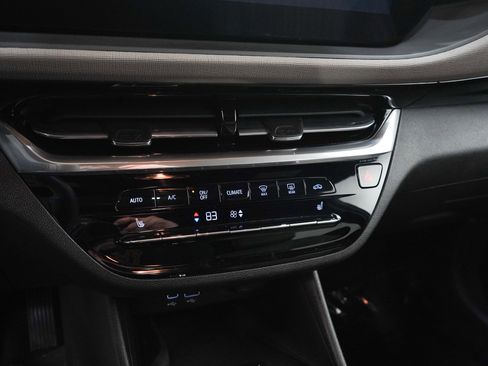 Used 2024 Buick Envista Avenir image 21