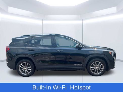 Used 2024 GMC Terrain SLT FWD image 7
