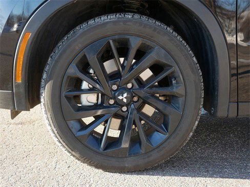 Used 2025 Mitsubishi Outlander SEL Black Edition image 9