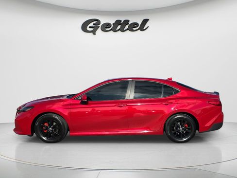 Used 2025 Toyota Camry LE FWD image 7