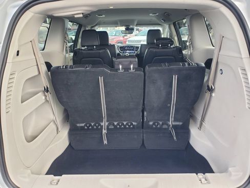 Used 2024 Chrysler Pacifica Touring-L FWD image 28