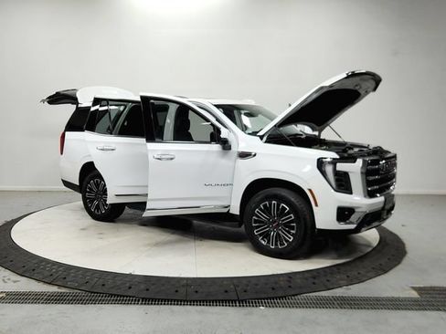 Used 2025 GMC Yukon Elevation RWD image 10