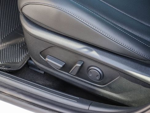 New 2026 Hyundai Elantra Limited image 29