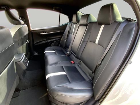 Certified 2025 Toyota Camry SE w/ Convenience Package FWD image 20