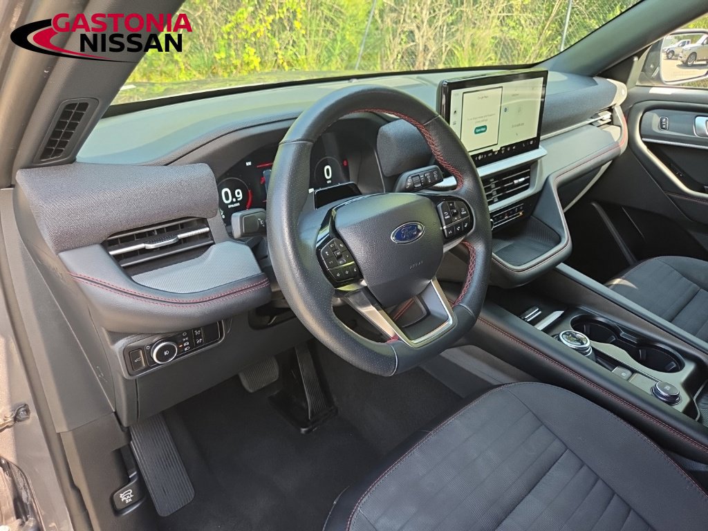 Used 2025 Ford Explorer ST-Line AWD/4WD image 18