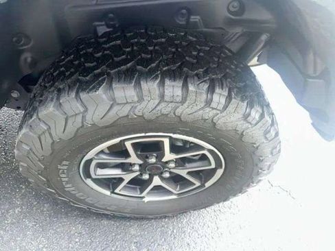 Used 2025 Jeep Wrangler Unlimited Rubicon image 21