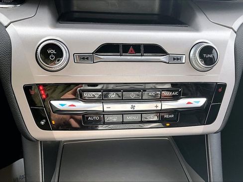 Certified 2023 Ford Explorer XLT w/ Equipment Group 202A image 31