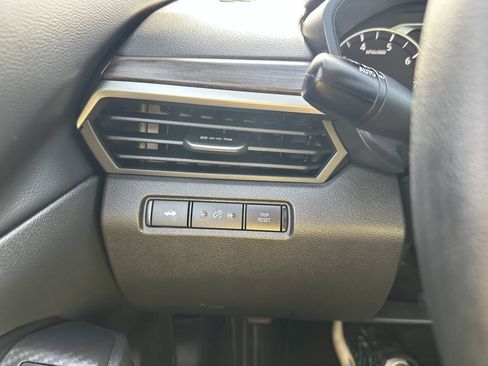 Used 2025 Nissan Altima 2.5 SV FWD image 17