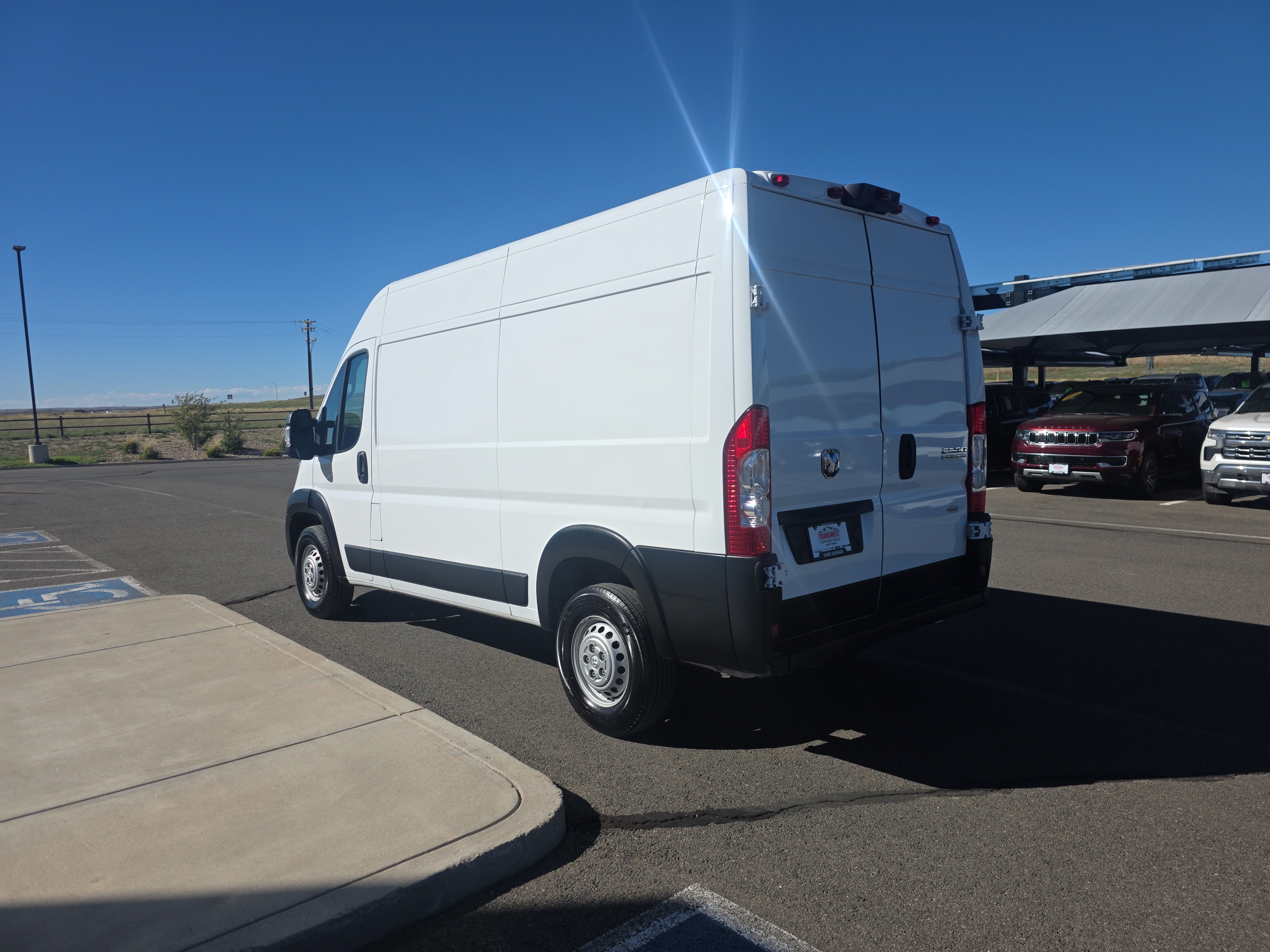 Used 2025 RAM ProMaster 2500 w/ Convenience Group FWD image 6