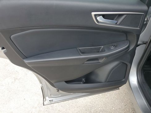 Used 2023 Ford Edge SEL image 14