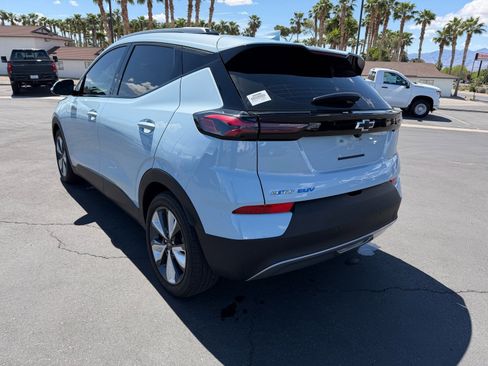 Used 2023 Chevrolet Bolt EUV LT w/ Convenience Package image 5